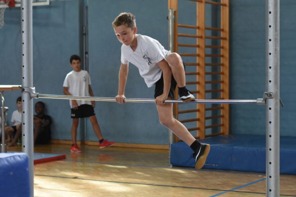 Hindernislauf der 2. und 3. Klassen am Tag der offenen Tür